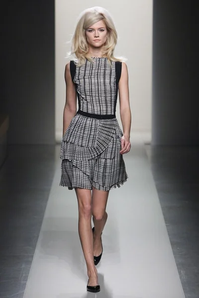Look 19